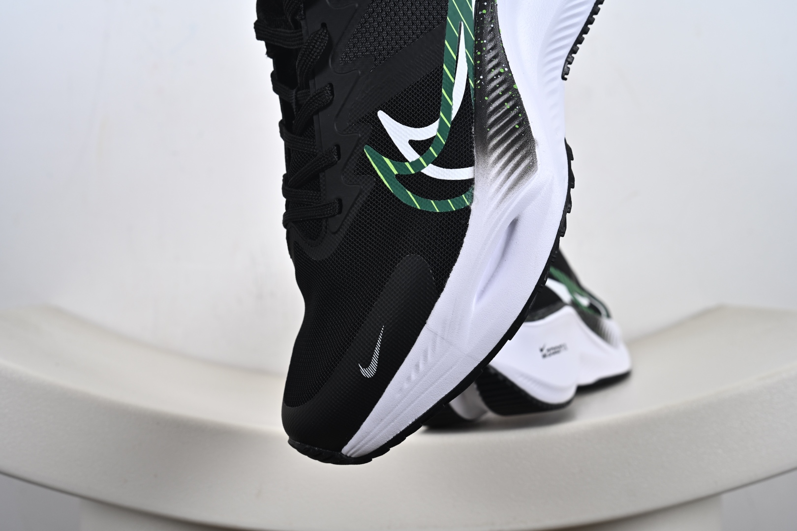 Nike ZOOM Plus LV联名 飞马跑步鞋 CK4318-159