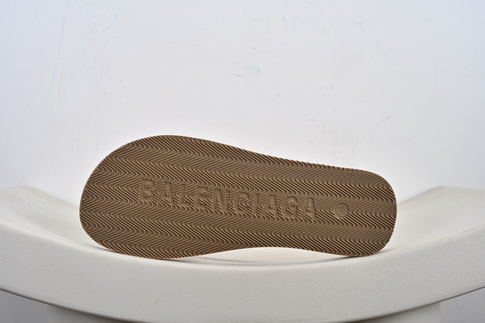 150 Balenciaga 巴黎世家 人字拖鞋 棕色 812925W1TAB9710