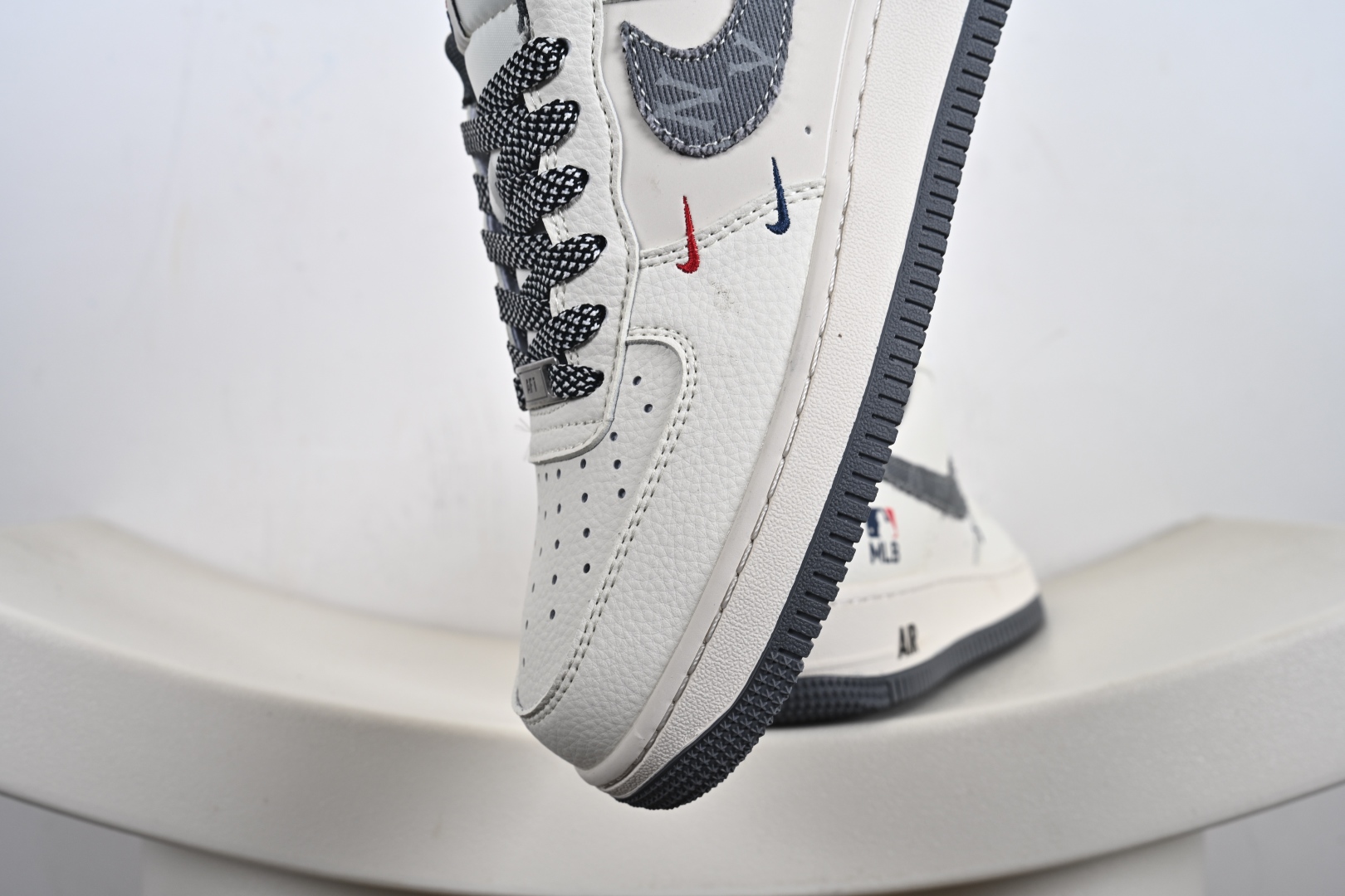 240 NK Air Force 1′07 Low 空军一号低帮百搭休闲运动板鞋 QW5606-264