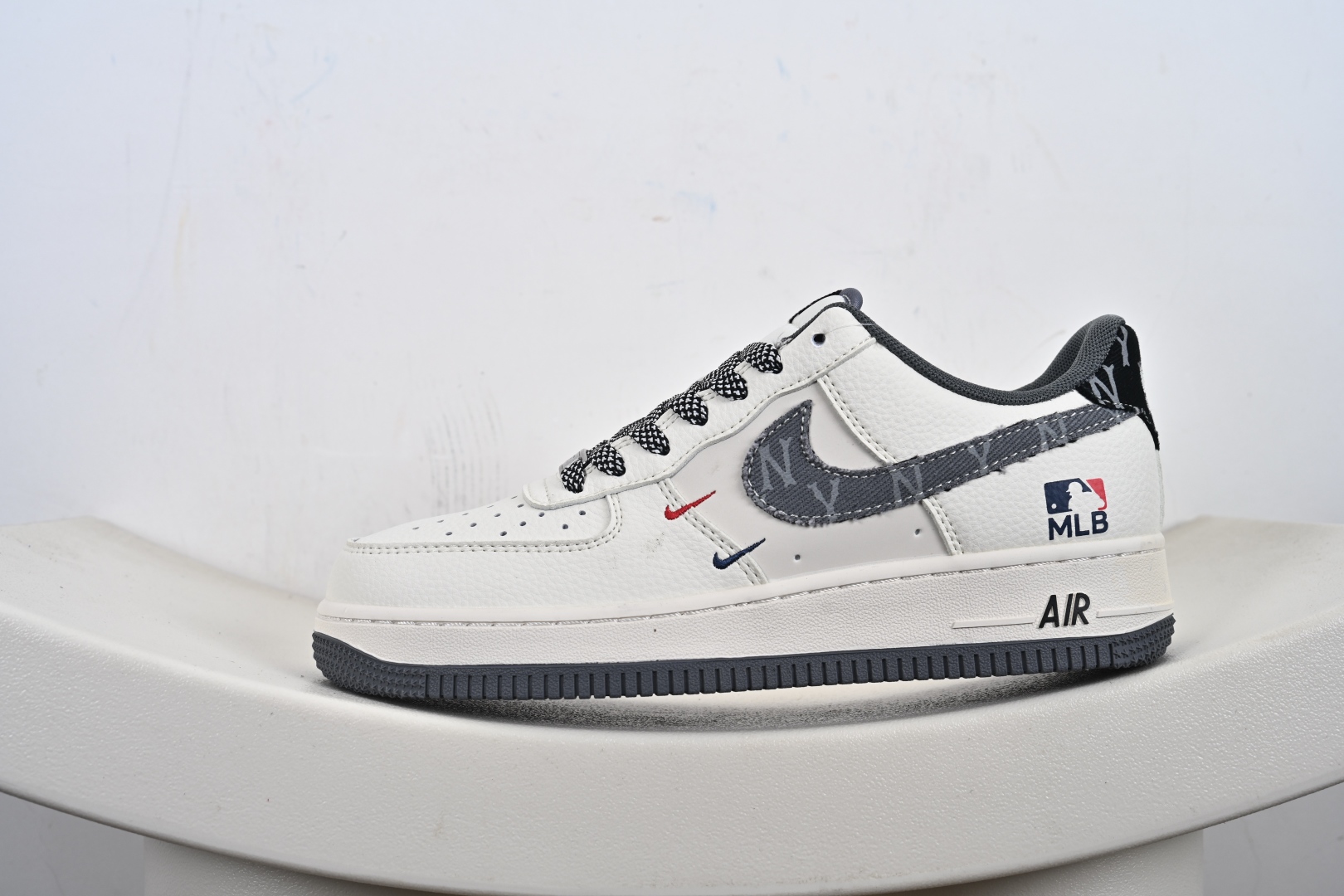 240 NK Air Force 1′07 Low 空军一号低帮百搭休闲运动板鞋 QW5606-264