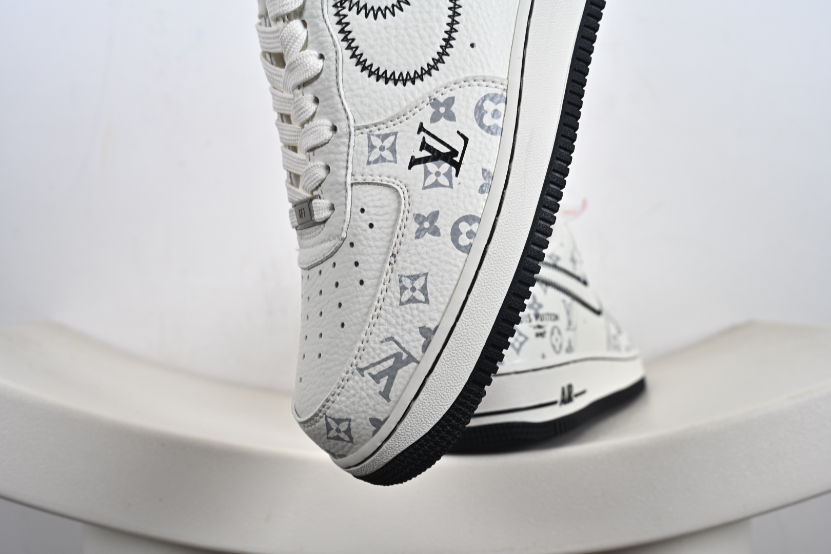 NIke Air Force 1 '07 Low LV联名--米白黑线 空军一号低帮 SC0601-557