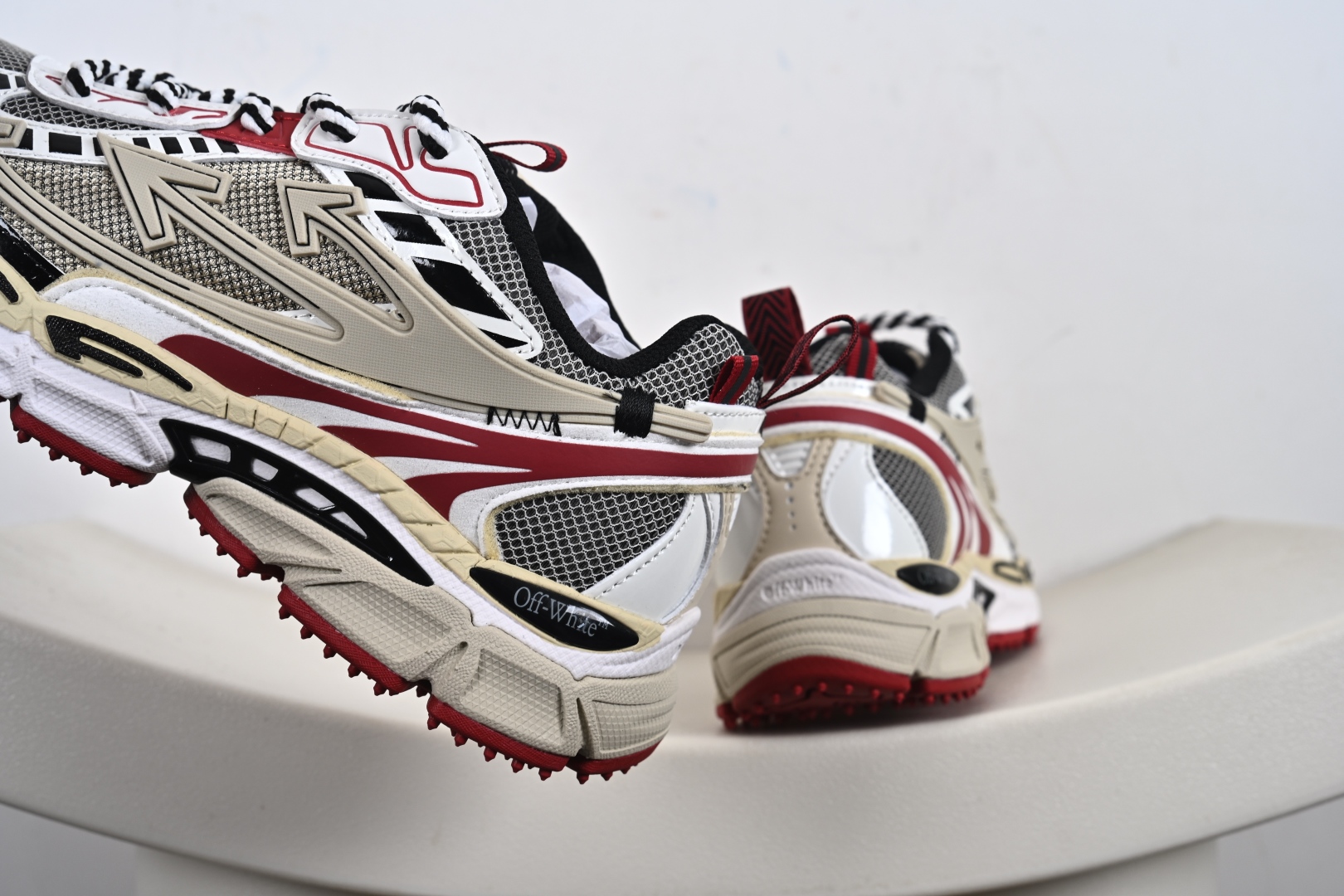 Off-White Be Right Back Sneaker BRB系列低帮三箭头增高运动鞋“奶白黑三箭头”OMIA295C99FAB0000032