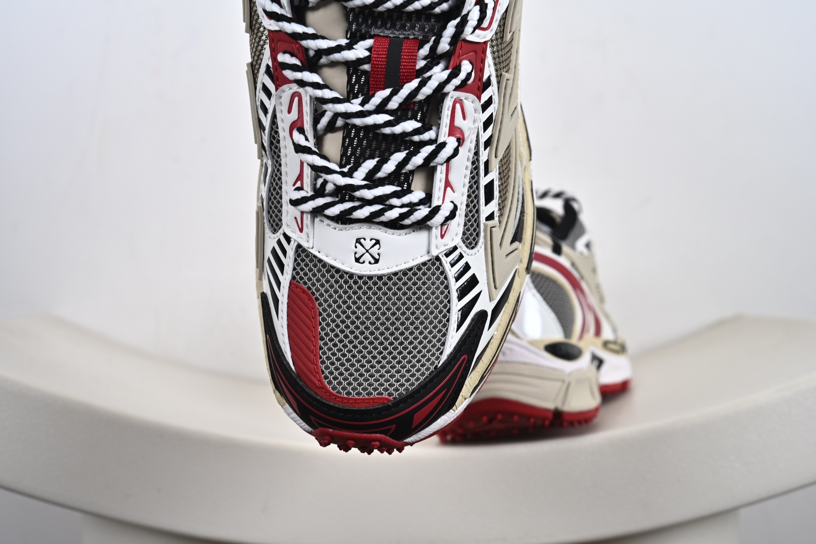 Off-White Be Right Back Sneaker BRB系列低帮三箭头增高运动鞋“奶白黑三箭头”OMIA295C99FAB0000032
