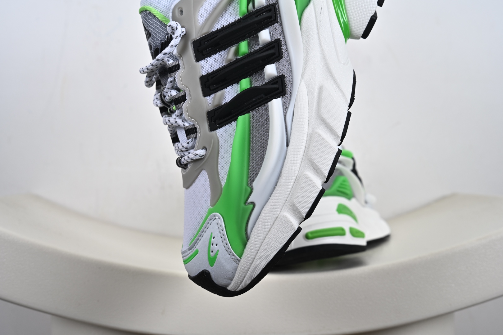 Adidas Originals Adistar Jellyfish JP9269 阿迪复古舒适防滑减震运动鞋