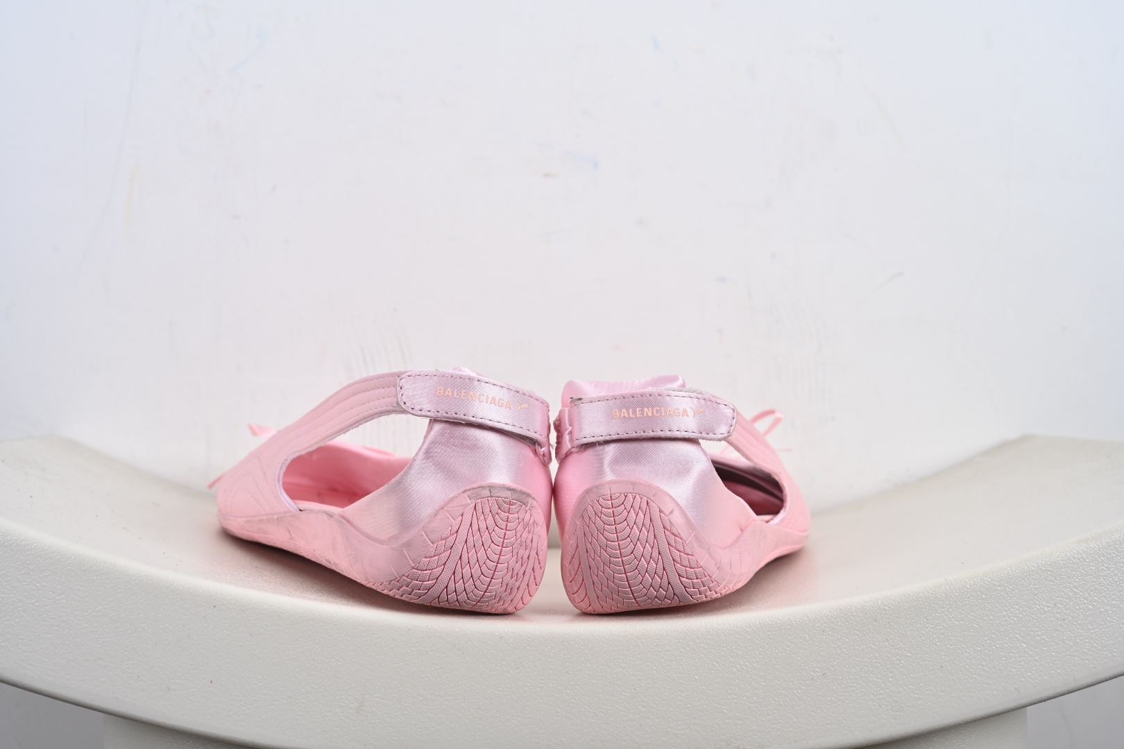 Balenciaga巴黎世家 PUMA/彪马 speedcat 圆头魔术贴做旧 芭蕾舞鞋 女款 彪马凉鞋 847163 WSDST 5500