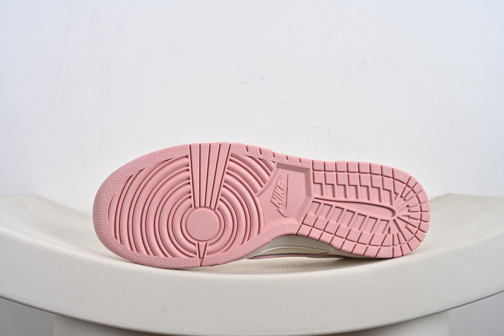 Nike SB Dunk Low “labubu拉布布联名 F高端定制 低帮休闲板鞋 DS6608-009