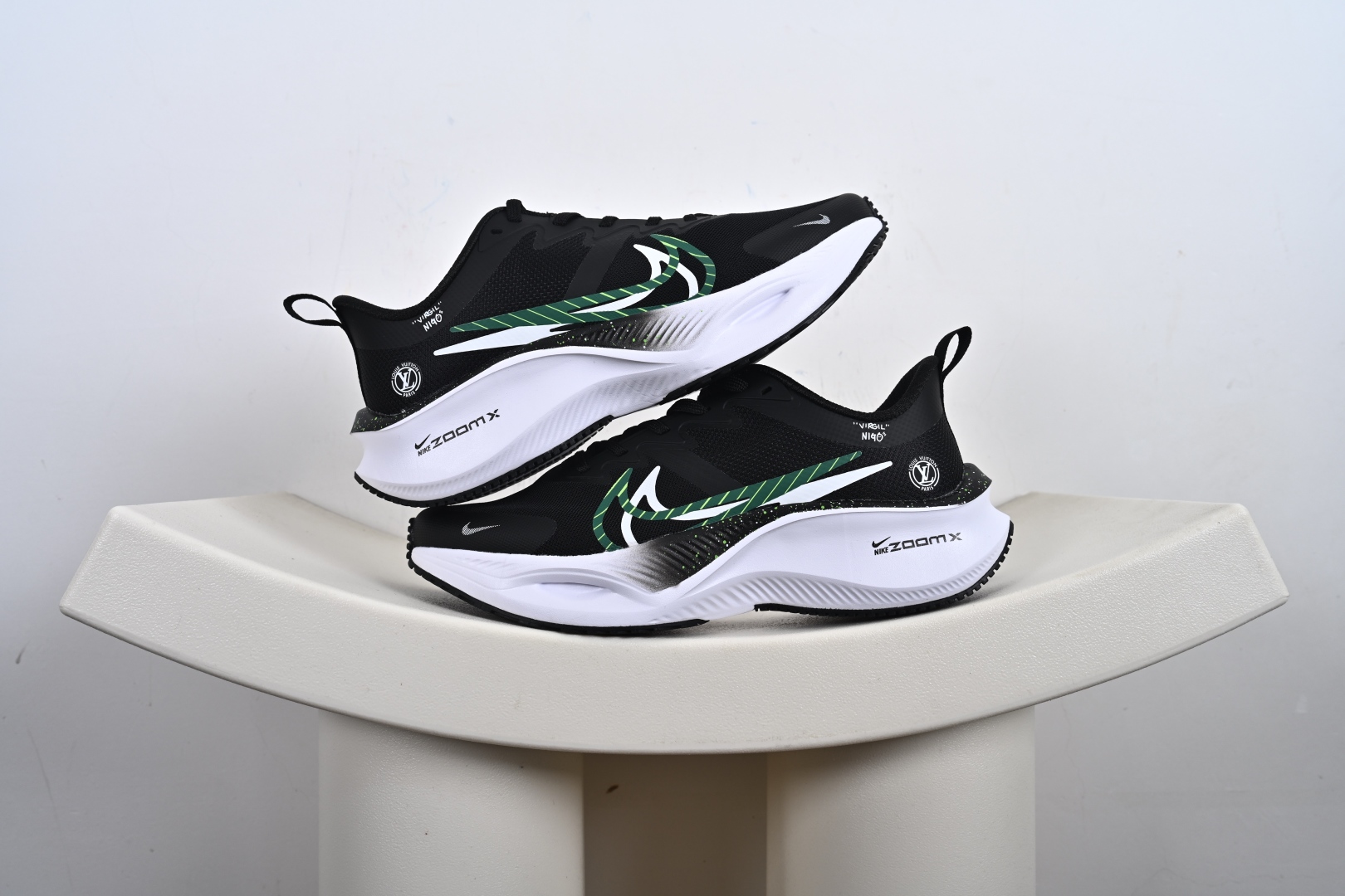 Nike ZOOM Plus LV联名 飞马跑步鞋 CK4318-159