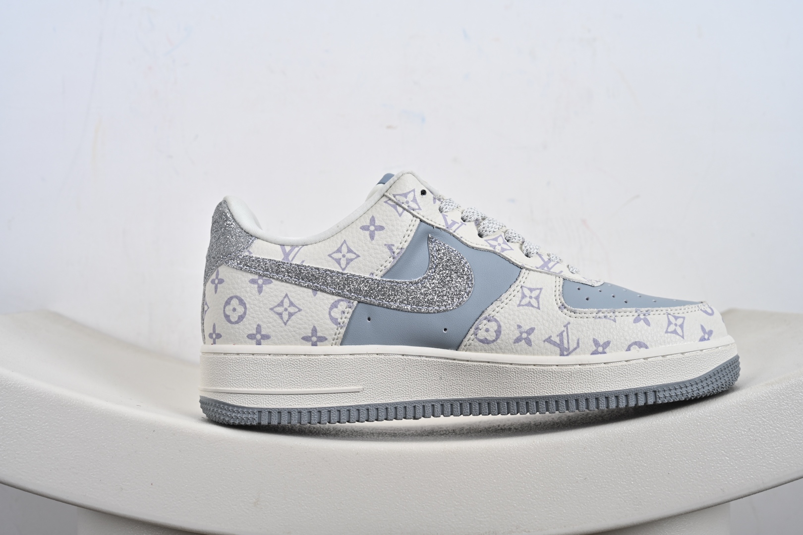 定制版 NIke Air Force 1 '07 Low “LV联名——闪银勾”空军一号 低帮 运动鞋 DF0188-078