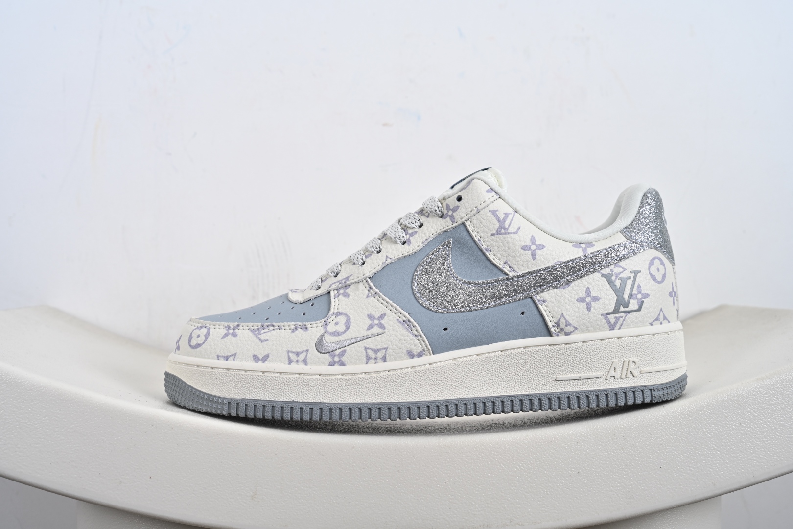 定制版 NIke Air Force 1 '07 Low “LV联名——闪银勾”空军一号 低帮 运动鞋 DF0188-078