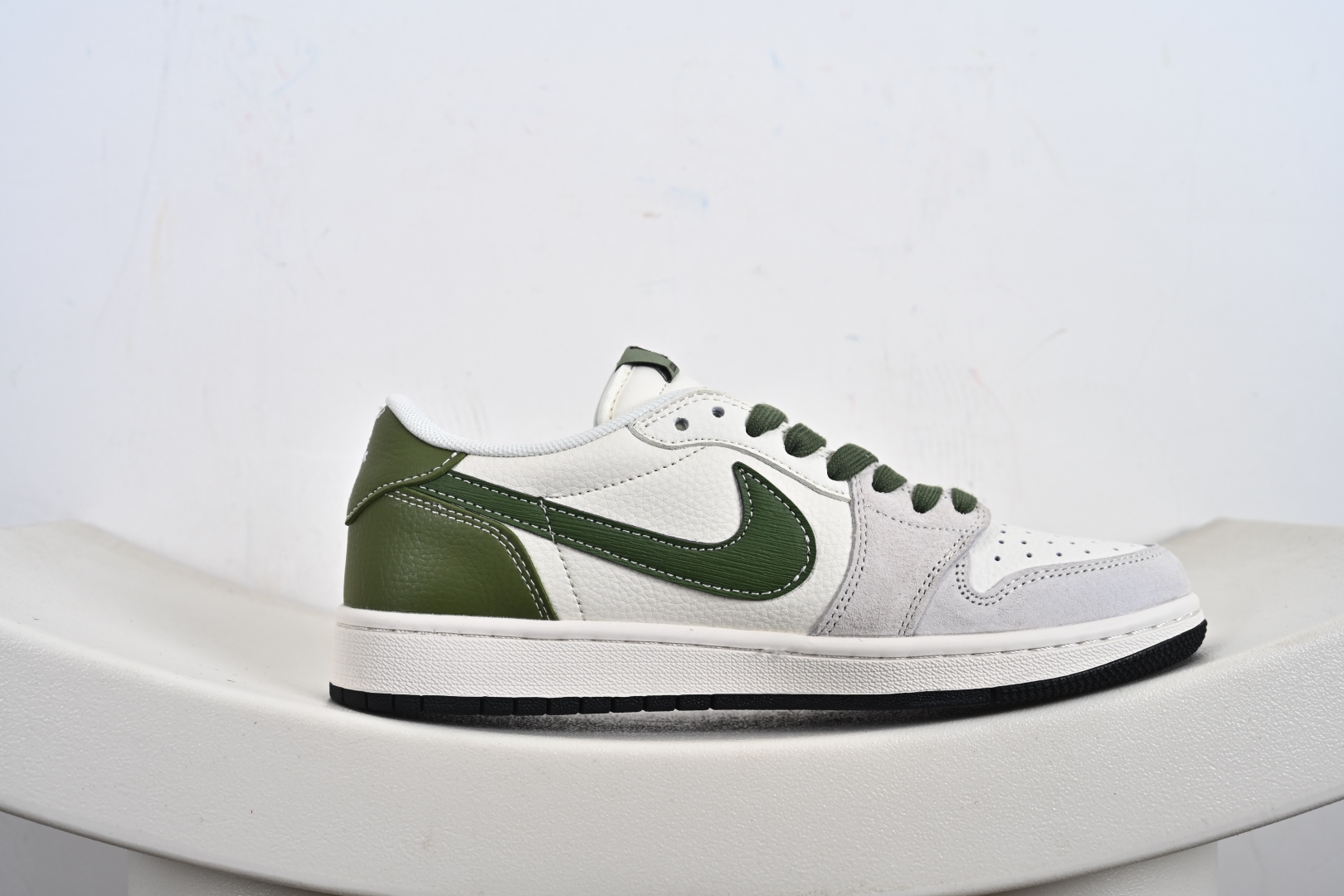 Fragment x Travis Scott x LV Air Jordan 1 Low 三方联名倒钩 HS8068-062