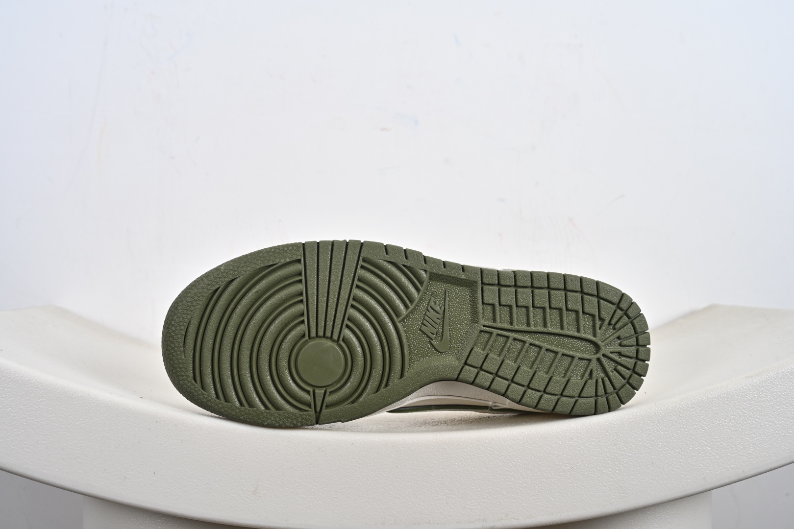 Nike SB Dunk Low “labubu拉布布联名 高端定制 低帮休闲板鞋 DS6608-008