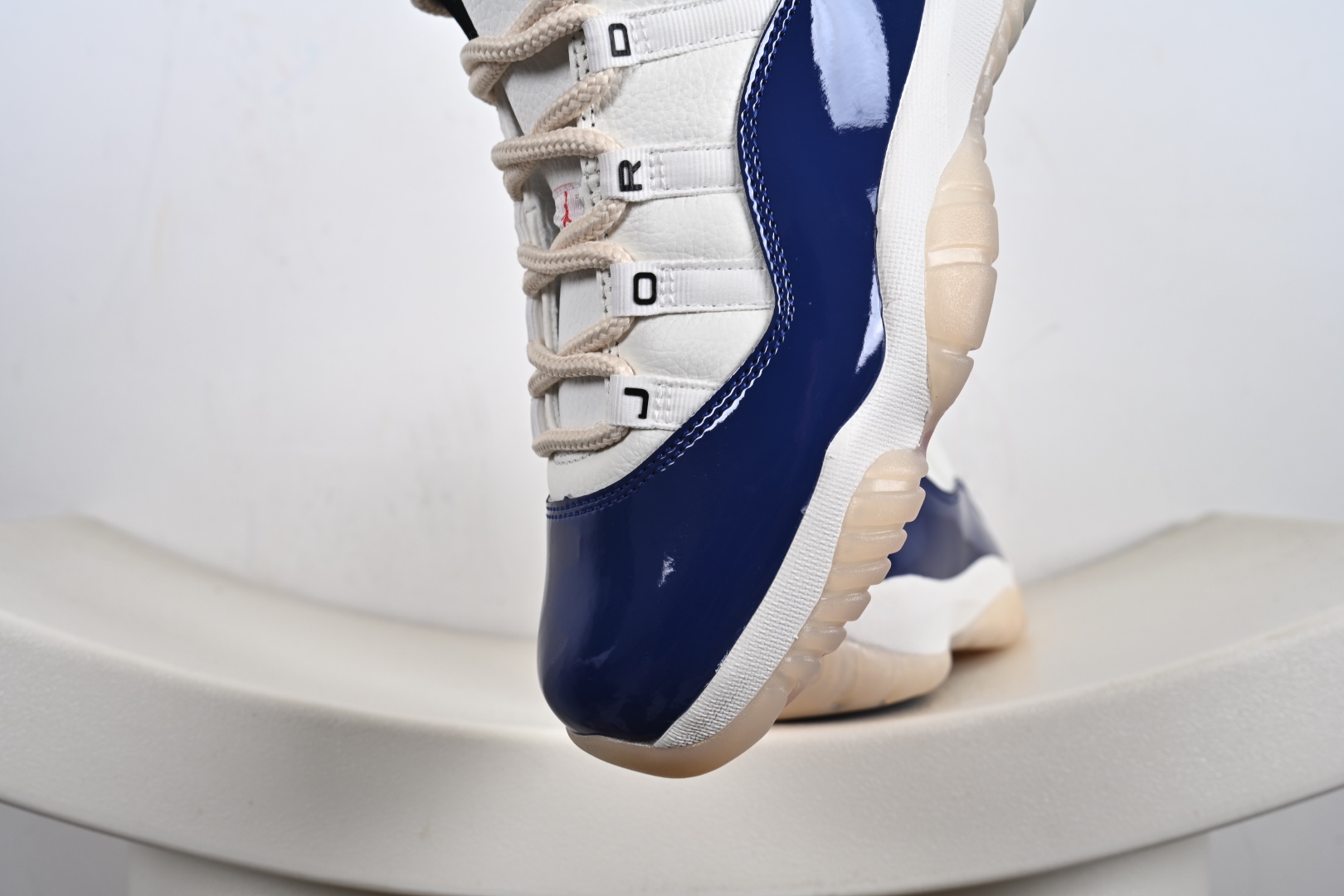 350 Air Jordan 11 稀有空气 IH0296-400