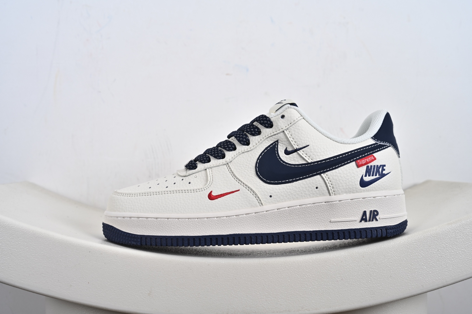 定制版 Nike Air Force 1'07 Low Supreme联名 米蓝勾 空军一号低帮休闲板鞋 HH7518-071