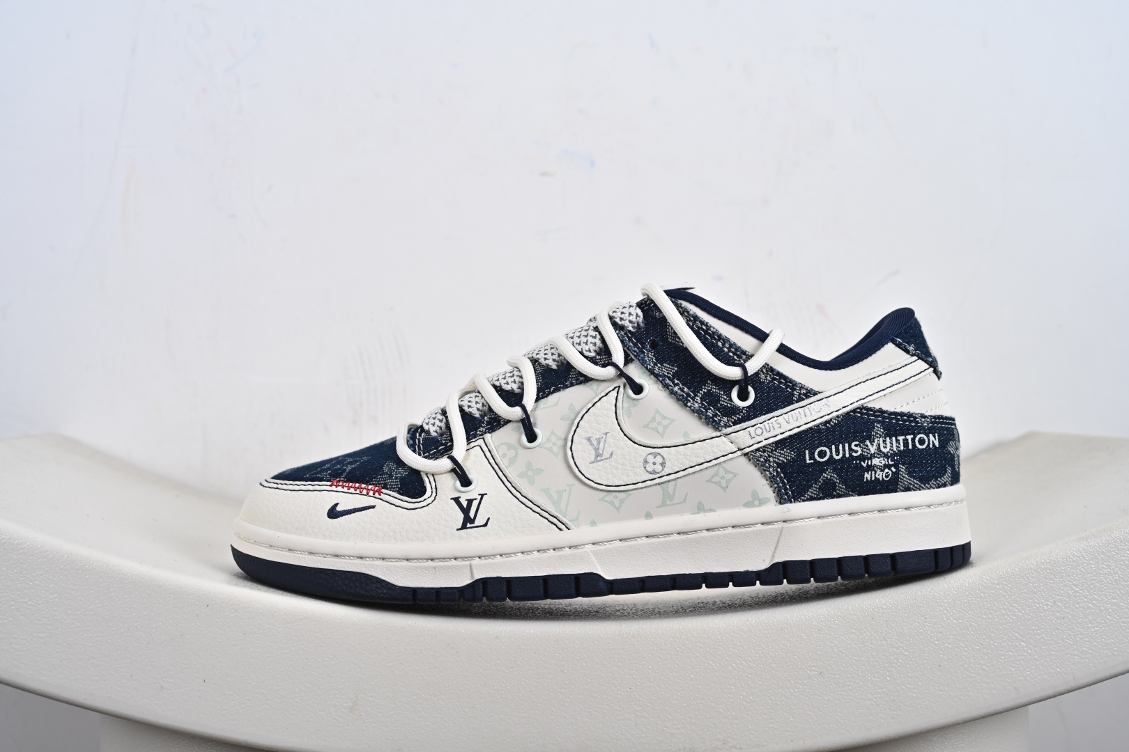 定制版 Nike SB Dunk Low LV联名 蓝暗花抽绳 周年高端定制 低帮休闲板鞋 YX5066-376