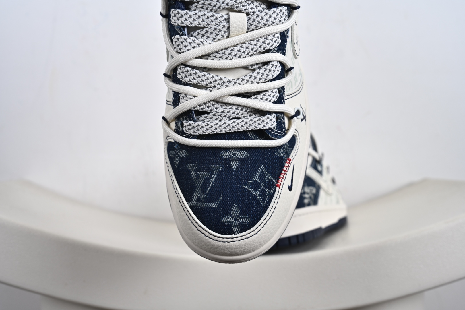 定制版 Nike SB Dunk Low LV联名 蓝暗花抽绳 周年高端定制 低帮休闲板鞋 YX5066-376