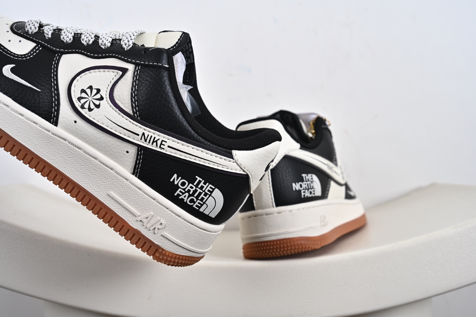 NIke Air Force 1 '07 Low “北面联名——NiKe米黑生胶”空军一号 低帮 运动鞋 SM6188-114