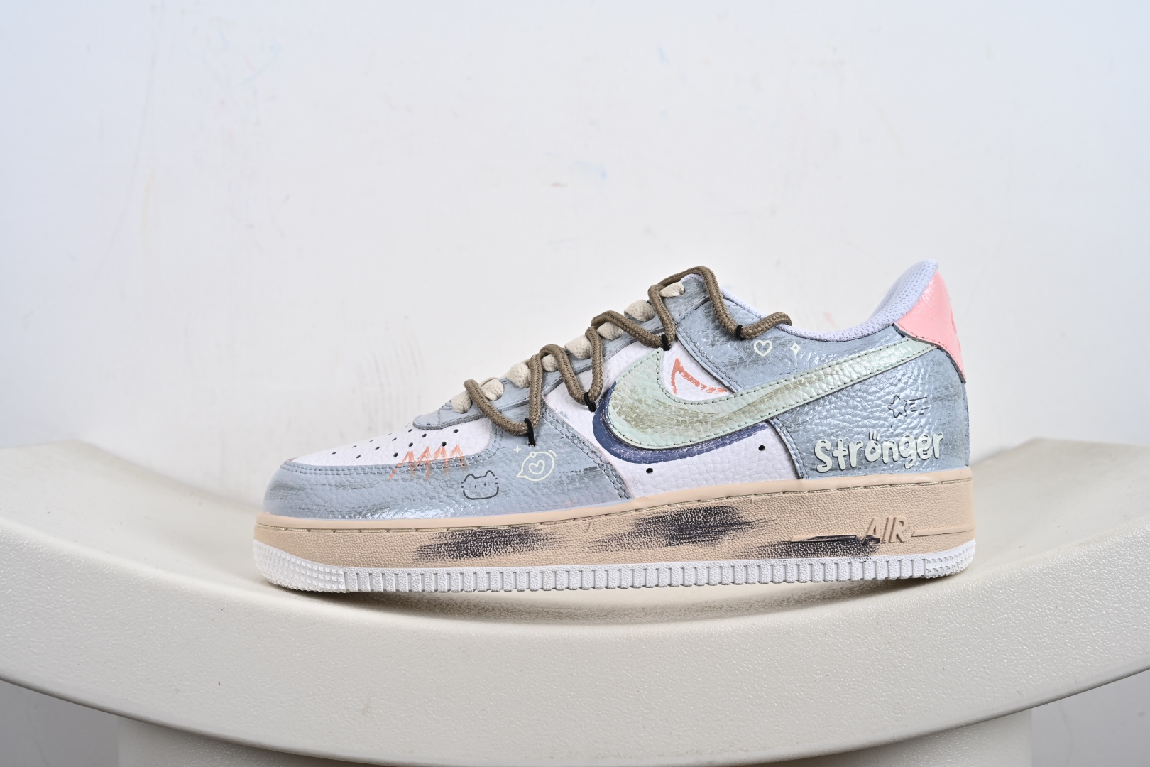 定制版 Nike Air Force 1'07 Low 手绘涂鸦 浅雾漫旅 空军一号低帮休闲板鞋 YT0303-222