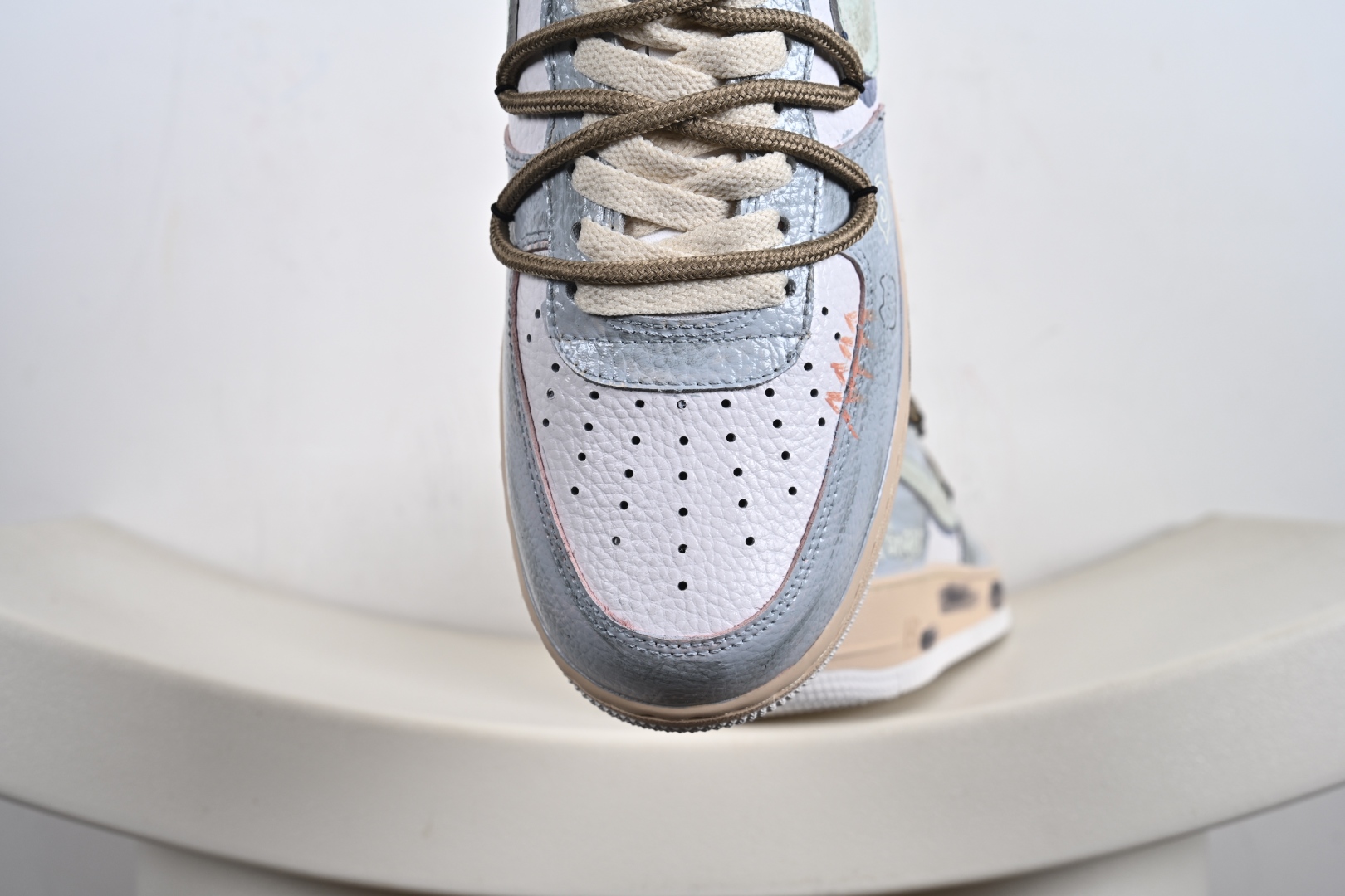 定制版 Nike Air Force 1'07 Low 手绘涂鸦 浅雾漫旅 空军一号低帮休闲板鞋 YT0303-222