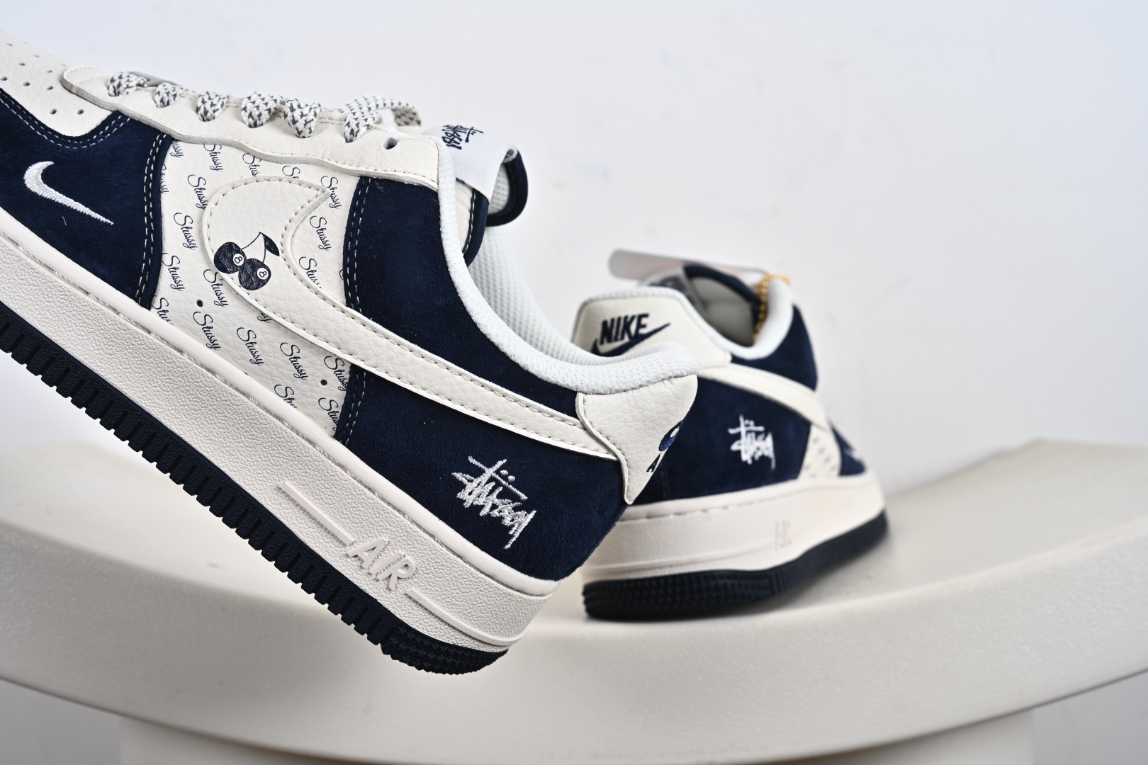 NIKE AIR FORCE 1‘07联名款 SM6188-673