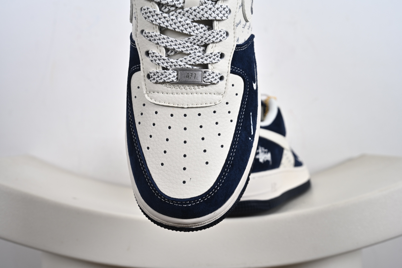 NIKE AIR FORCE 1‘07联名款 SM6188-673
