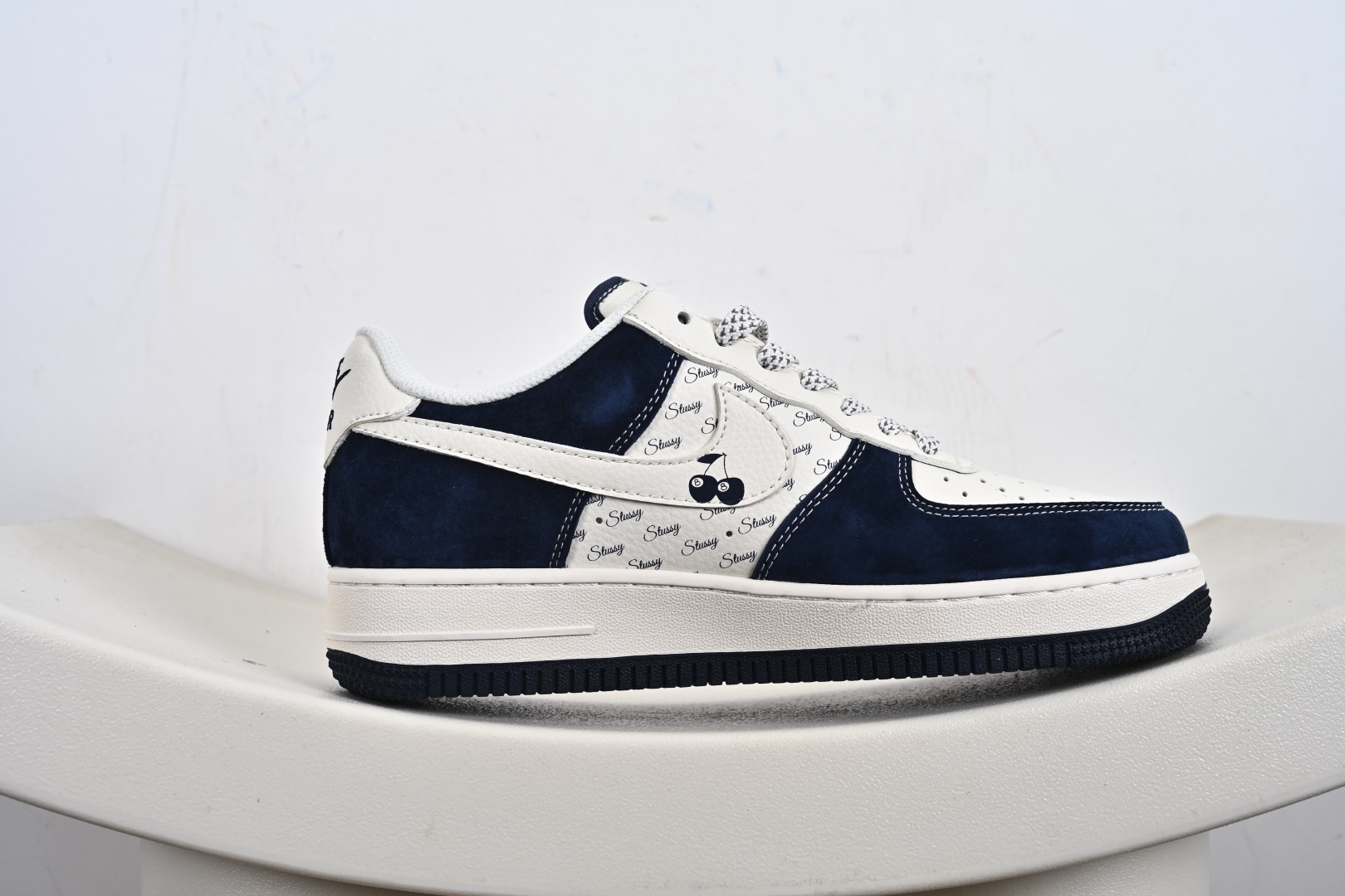 NIKE AIR FORCE 1‘07联名款 SM6188-673
