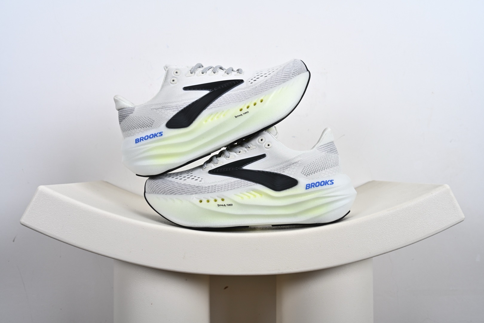 200 Brooks布鲁克斯 Glycerin max 灰黑绿 舒适简约防滑耐磨低帮跑步鞋 110447 1D 099