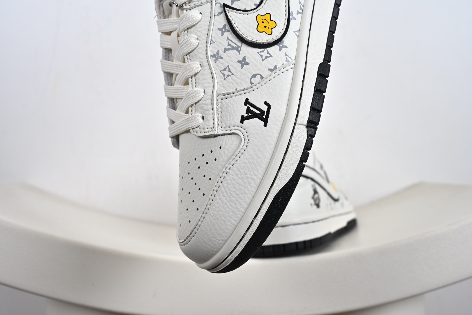 Labubu x NK Dunk Low 低帮拉布布联名白黑印花 SC0601-455