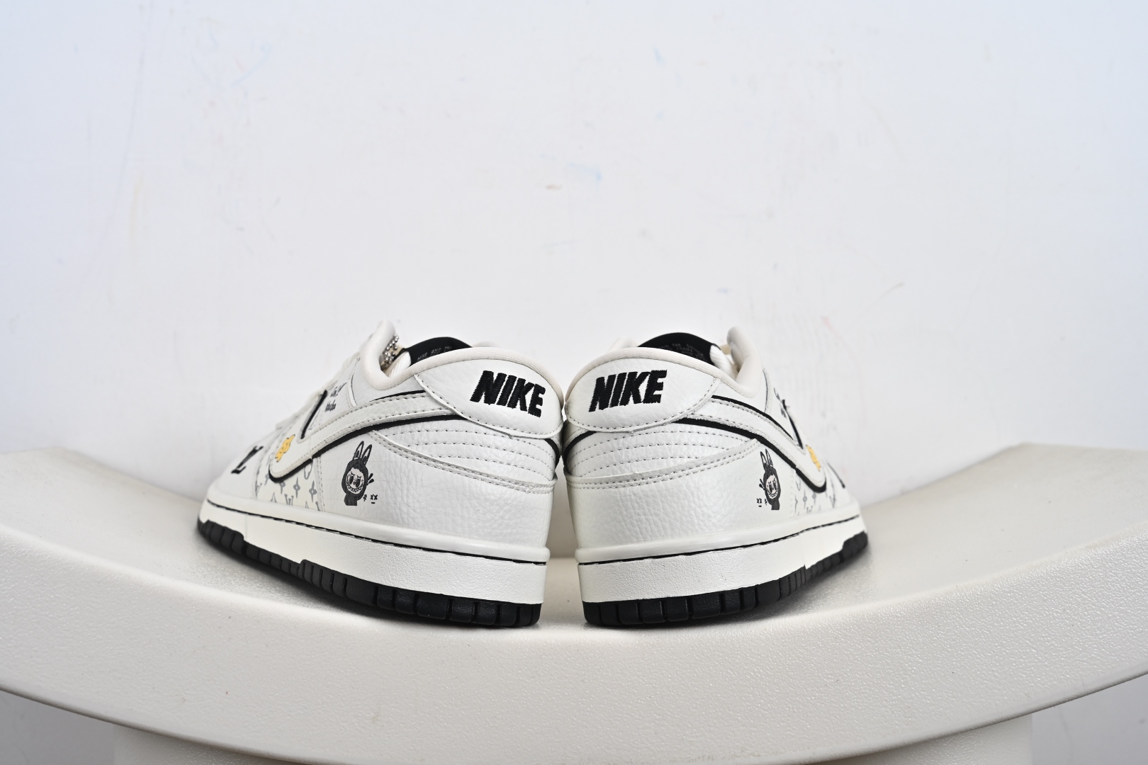 Labubu x NK Dunk Low 低帮拉布布联名白黑印花 SC0601-455