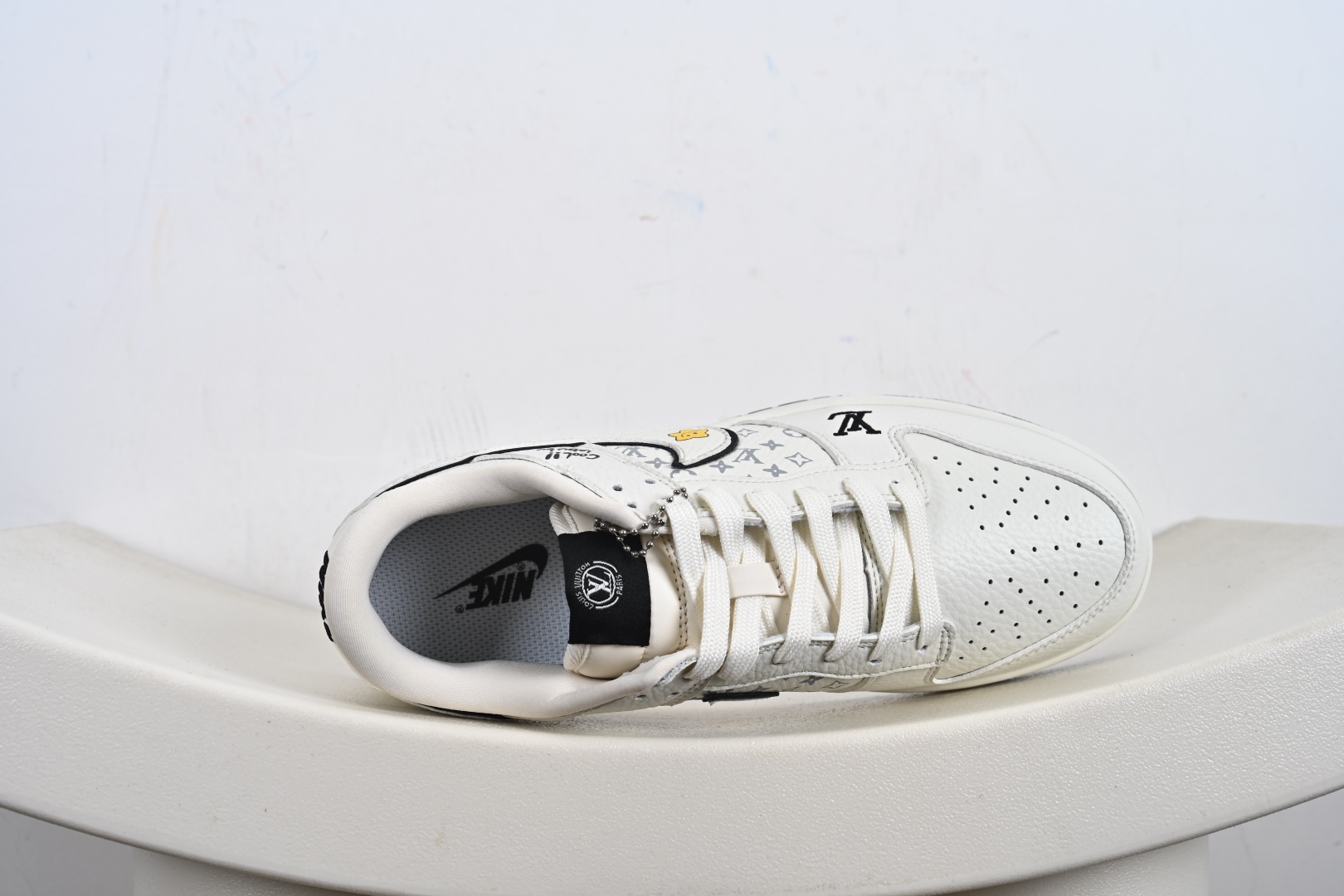 Labubu x NK Dunk Low 低帮拉布布联名白黑印花 SC0601-455