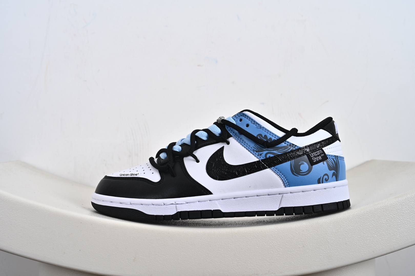 Nike SB Dunk Low 绑带联名 休闲板鞋 DD1391-100