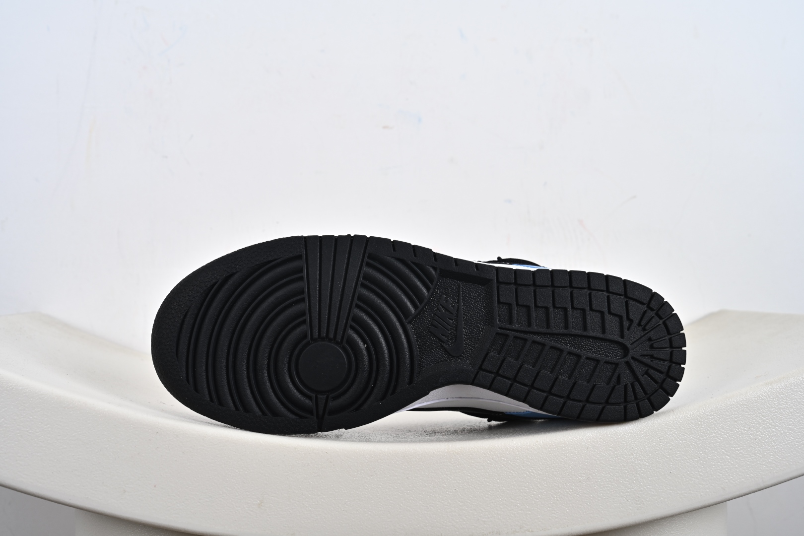Nike SB Dunk Low 绑带联名 休闲板鞋 DD1391-100
