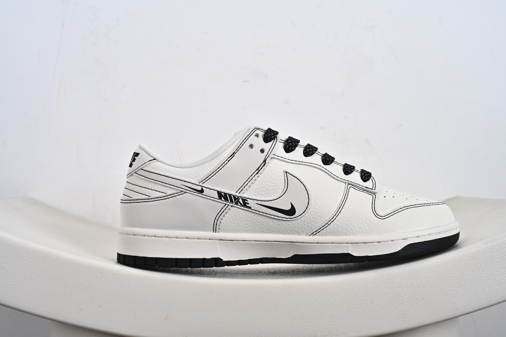定制版 Dunk Low 斯图西联名 米黑小双勾 高端定制 低帮休闲板鞋 HH7518-096