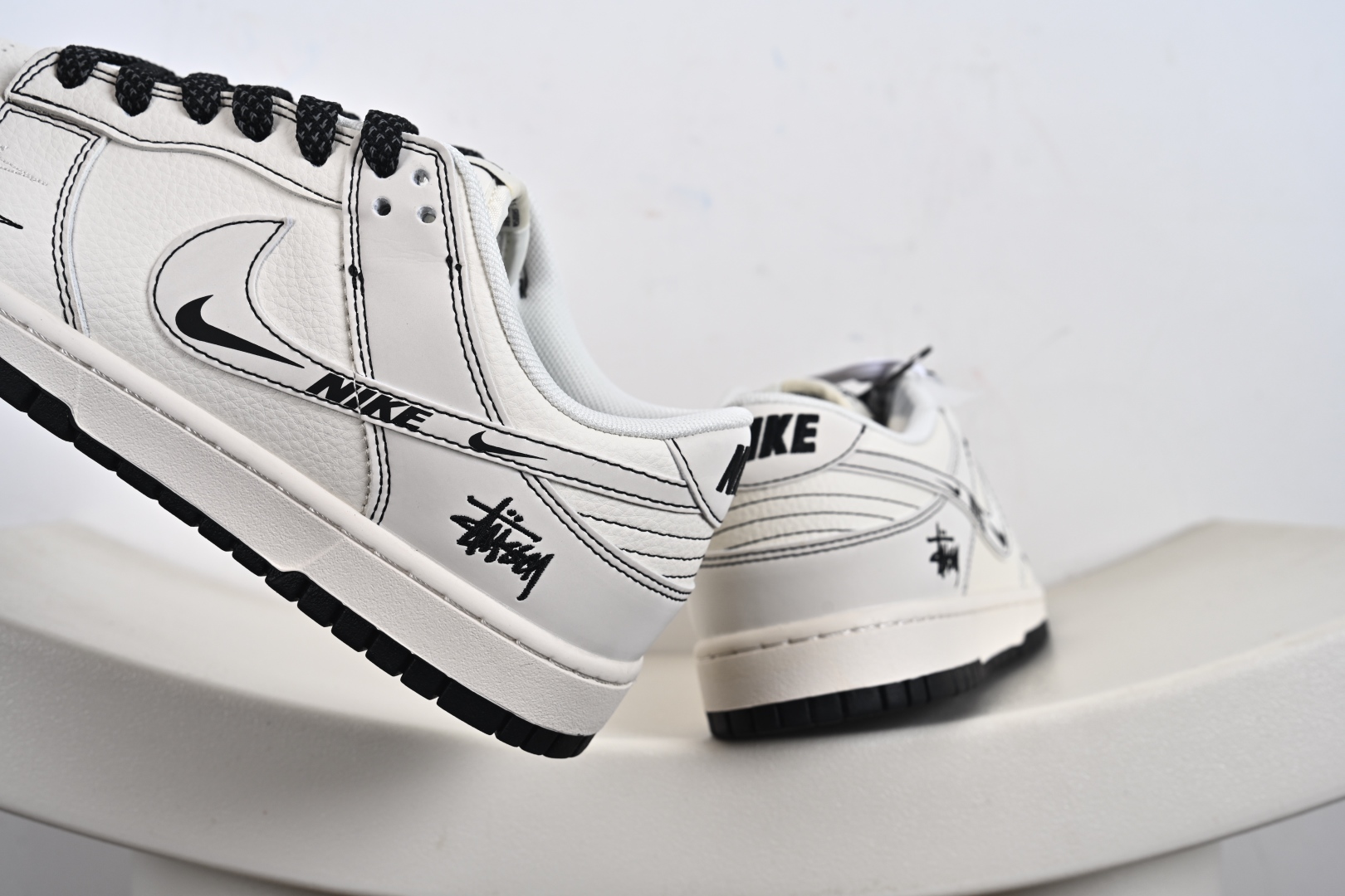 定制版 Dunk Low 斯图西联名 米黑小双勾 高端定制 低帮休闲板鞋 HH7518-096