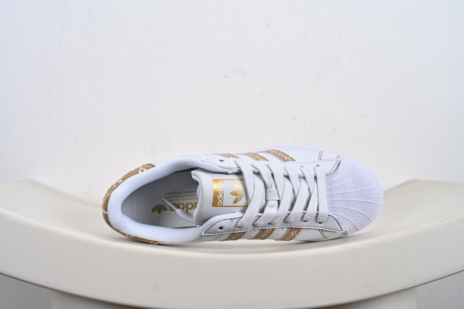 Adidas Originals Superstar 联名款贝壳头 BZ2534