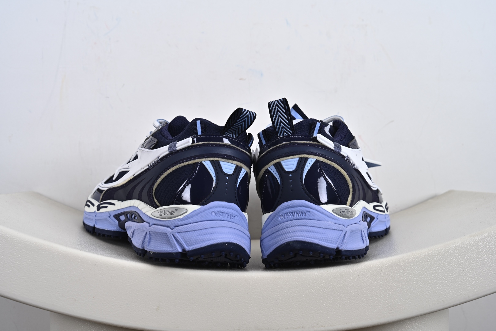 Off-White Be Right Back Sneaker BRB系列低帮三箭头增高老爹风登山厚底增高休闲运动鞋“奶白黑三箭头”OMIA295C99FAB0000032
