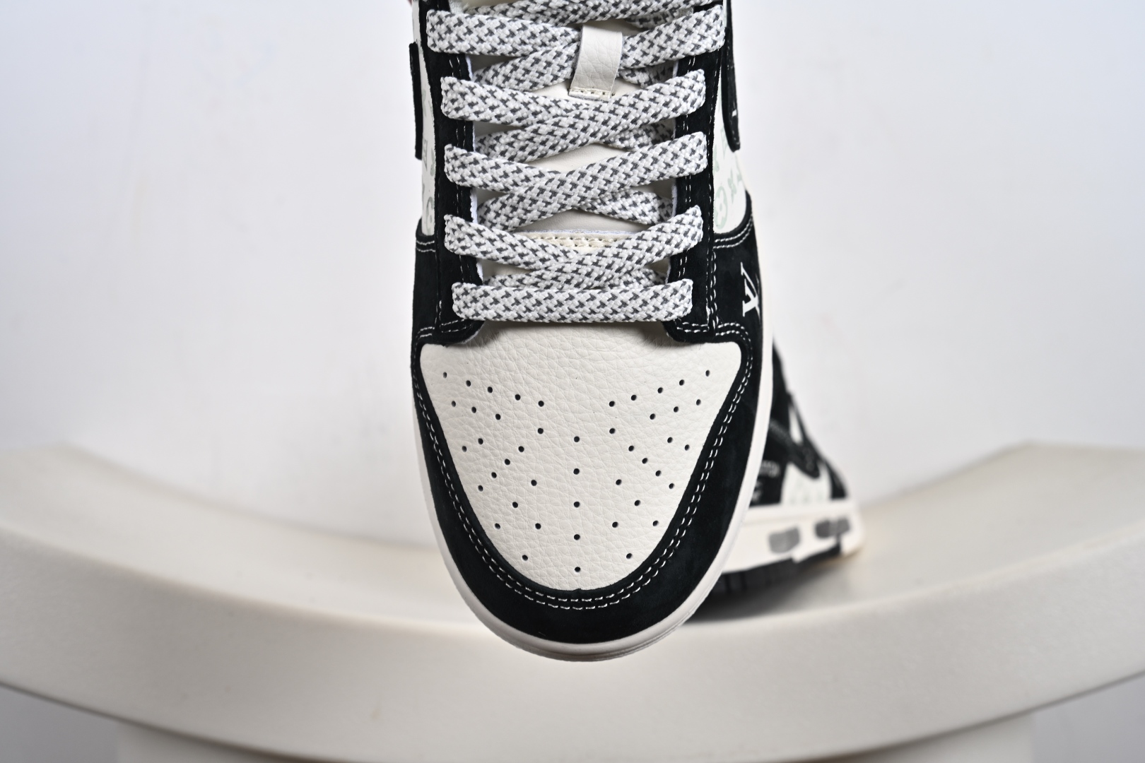 定制版 Dunk SB Low SB 低帮 黑白色 CX5050-Y03