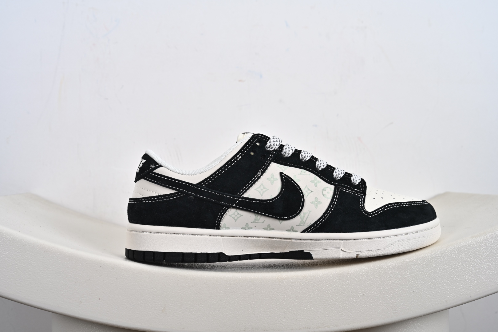 定制版 Dunk SB Low SB 低帮 黑白色 CX5050-Y03