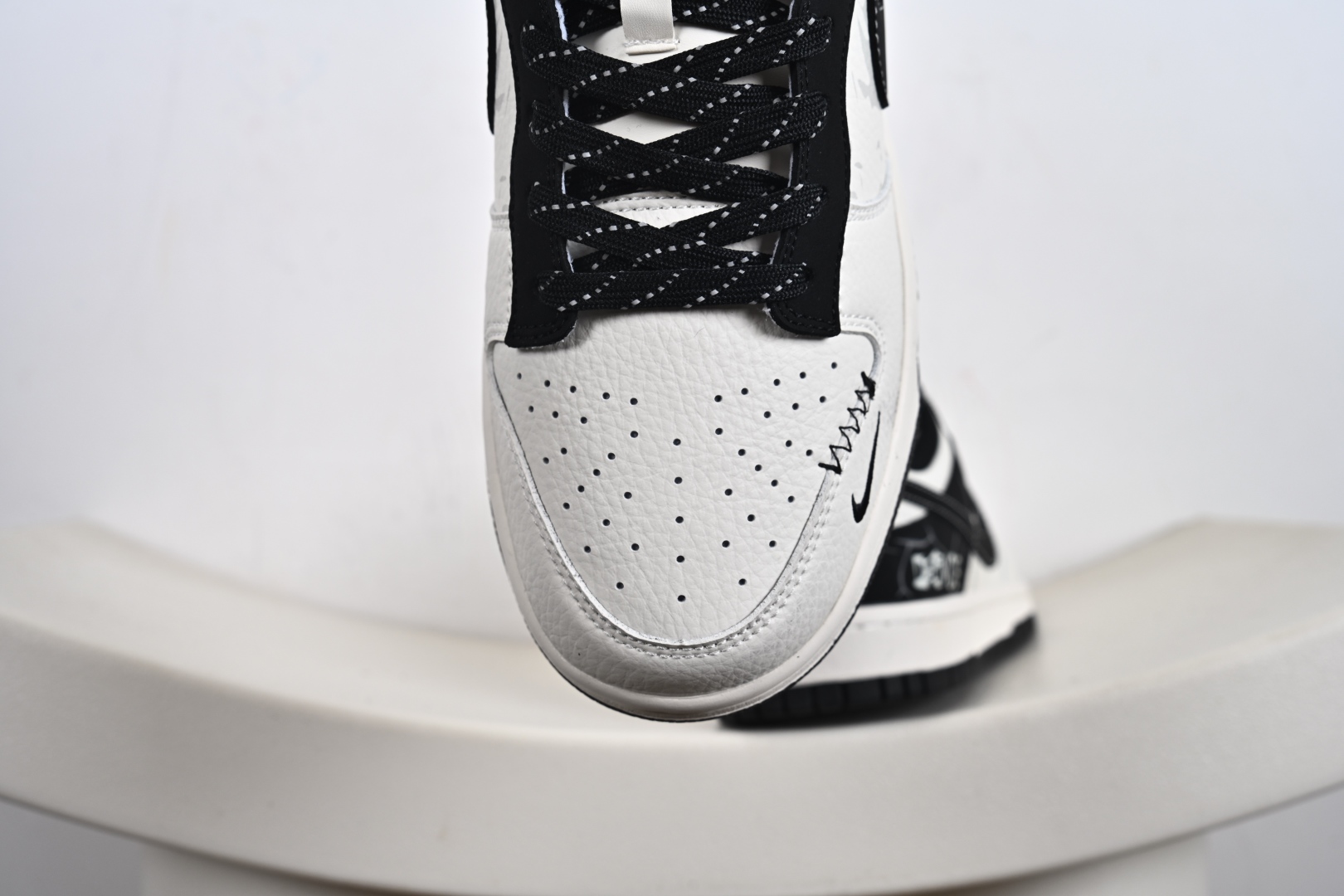 定制版 NK Dunk Low“DANCE—黑白拼接色” 低帮休闲板鞋 XD6188-051