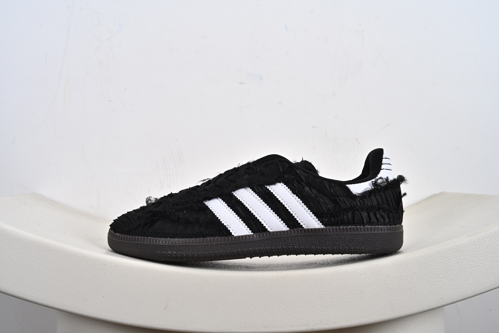 阿迪达斯三叶草Adidas Originals Samba OG 桑巴舞系列绅士德训足球风百搭低帮休闲运动板鞋 JQ4747