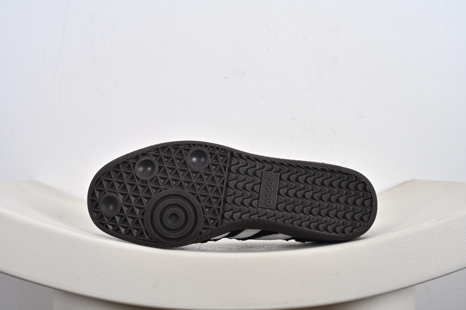 阿迪达斯三叶草Adidas Originals Samba OG 桑巴舞系列绅士德训足球风百搭低帮休闲运动板鞋 JQ4747