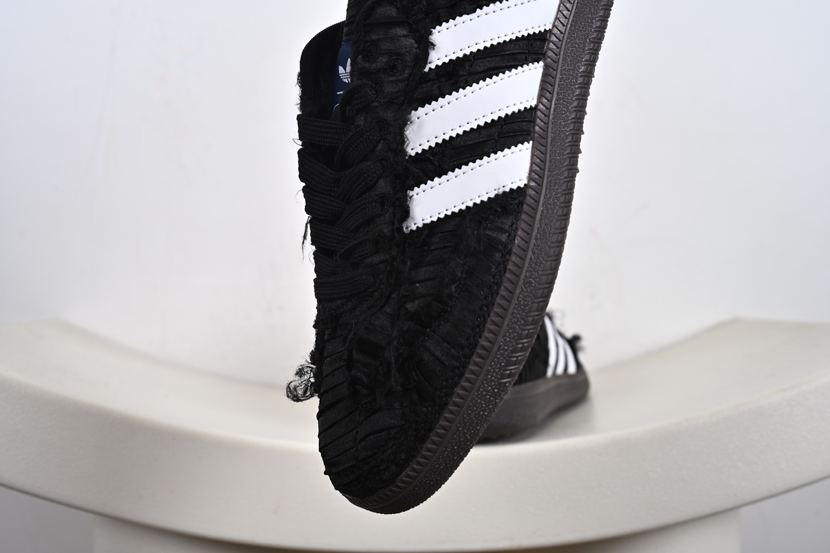 阿迪达斯三叶草Adidas Originals Samba OG 桑巴舞系列绅士德训足球风百搭低帮休闲运动板鞋 JQ4747