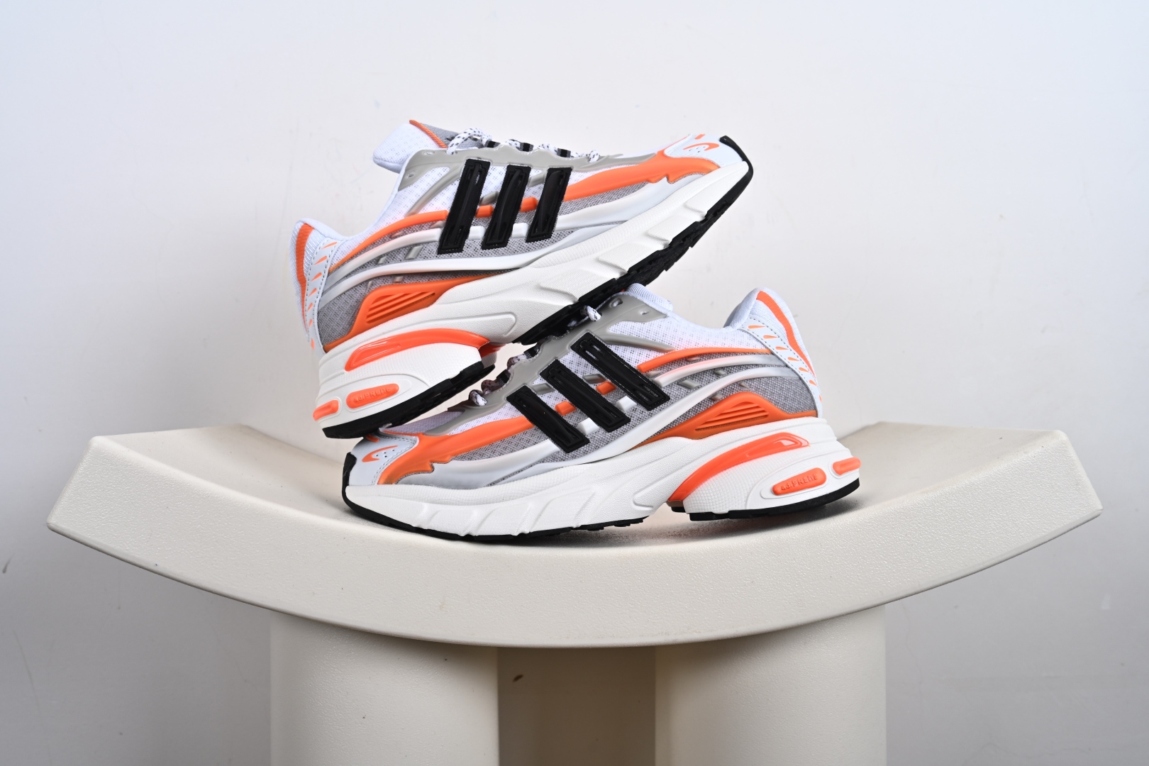 Adidas Originals Adistar Jellyfish JP9269 阿迪复古舒适防滑减震运动鞋