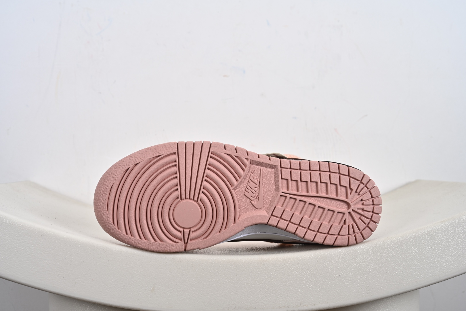Nike SB Dunk Low 白粉 绑带 低帮休闲板鞋 DO6485-600