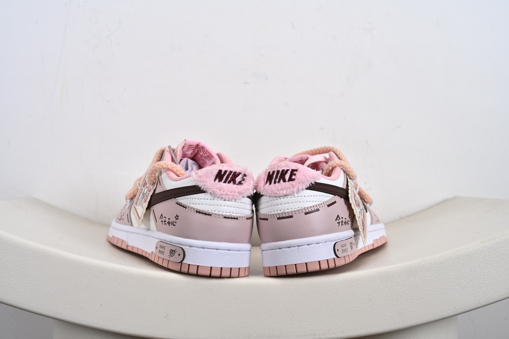 Nike SB Dunk Low 白粉 绑带 低帮休闲板鞋 DO6485-600