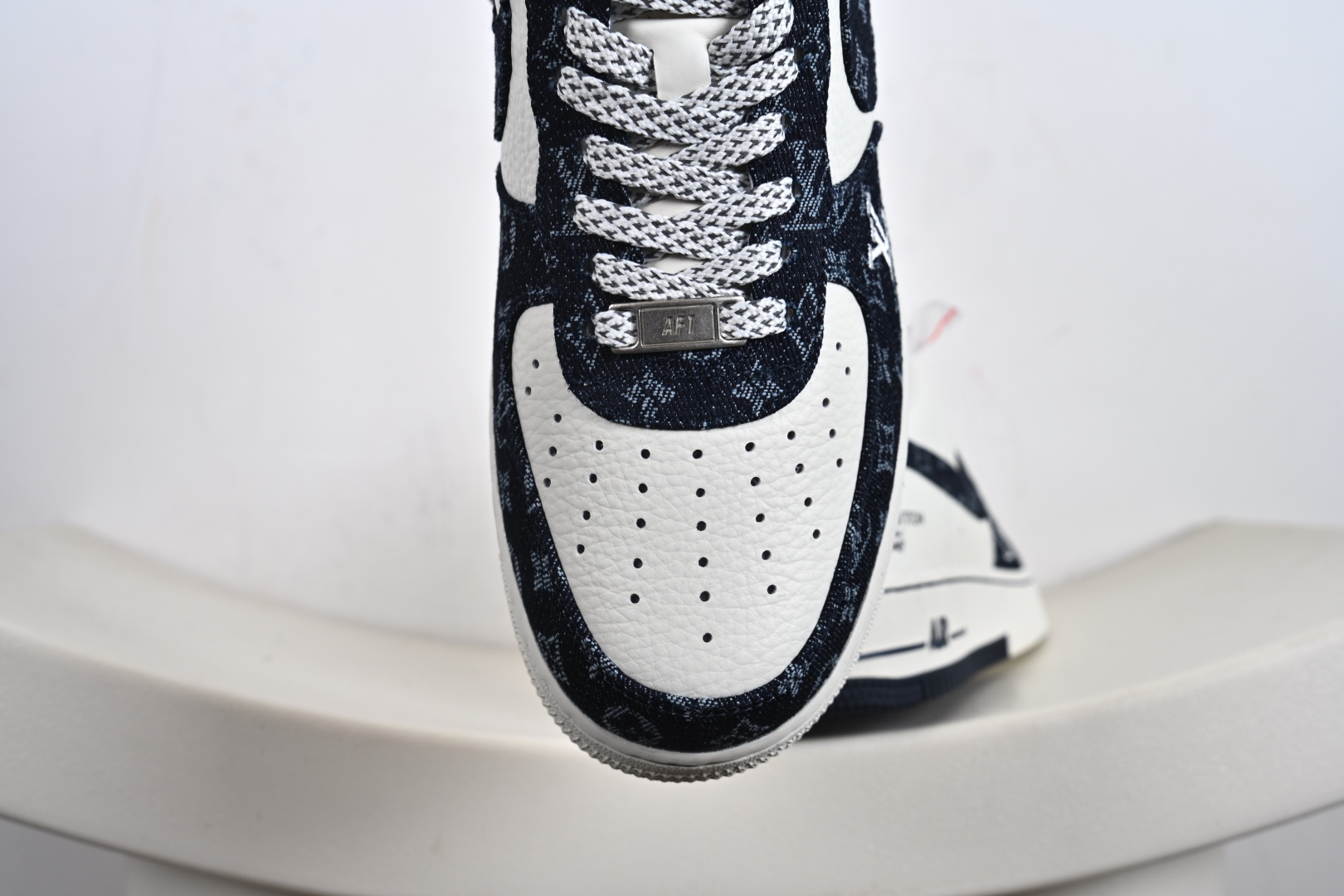 Nike Air Force 1 Low 07 x Louis Vuitton 黑白牛仔满天星 SC0601-553