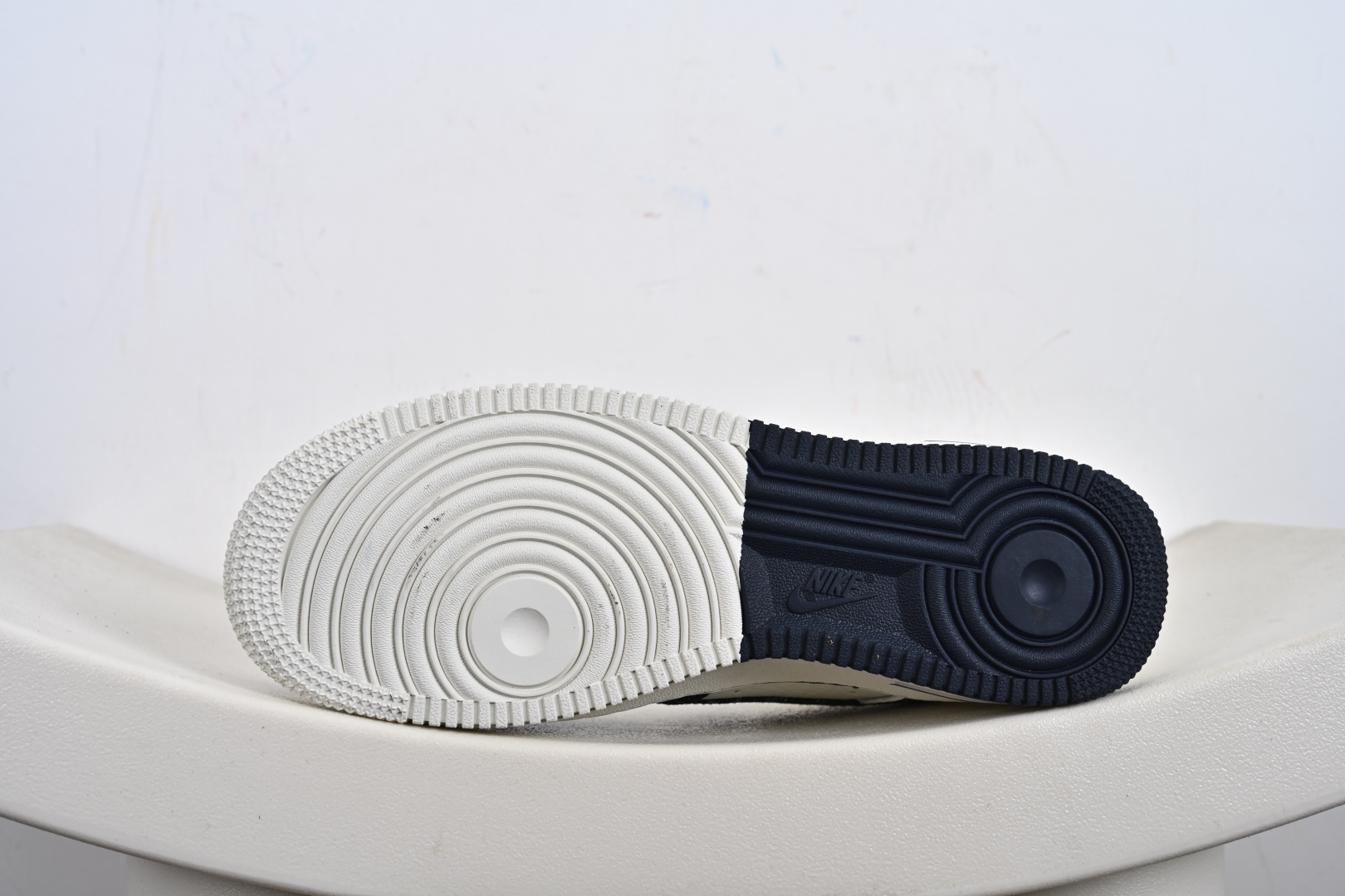 Nike Air Force 1 Low 07 x Louis Vuitton 黑白牛仔满天星 SC0601-553