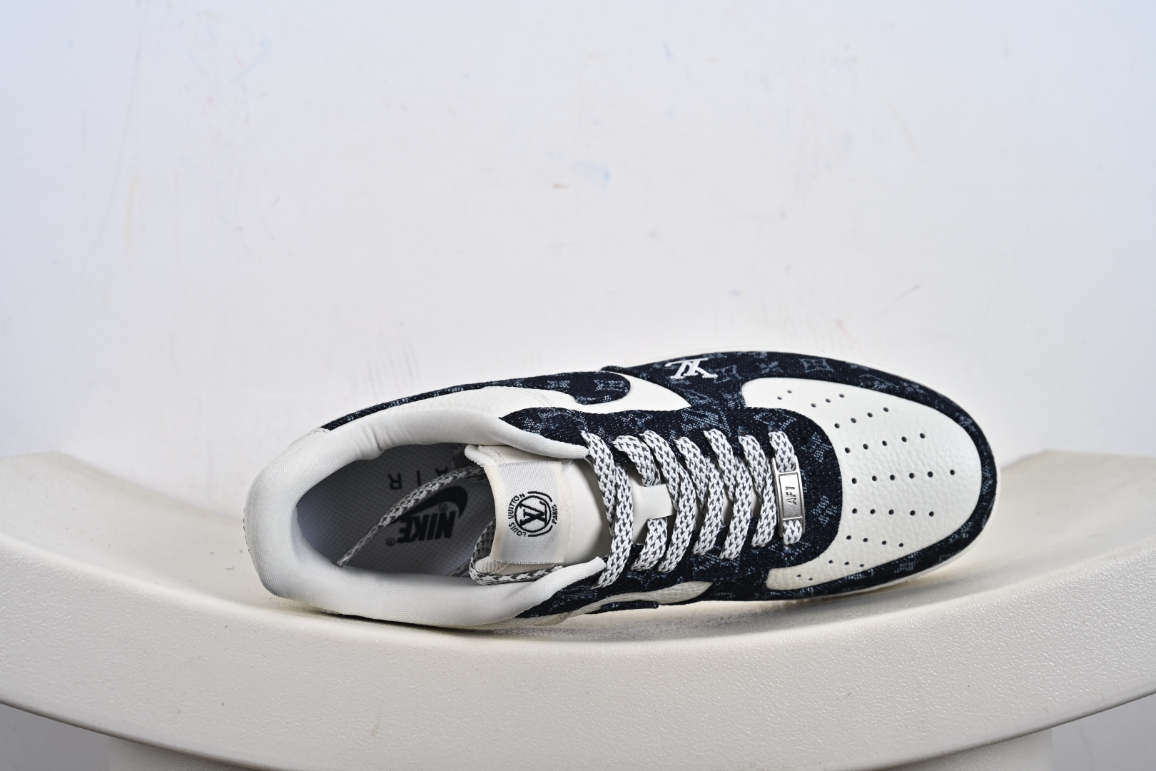 Nike Air Force 1 Low 07 x Louis Vuitton 黑白牛仔满天星 SC0601-553