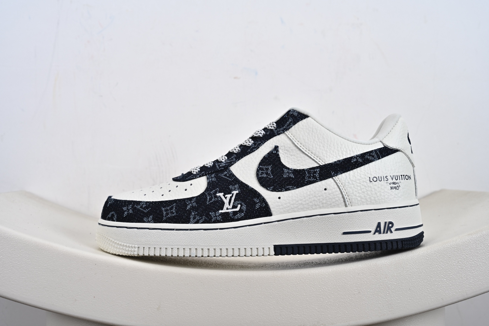 Nike Air Force 1 Low 07 x Louis Vuitton 黑白牛仔满天星 SC0601-553