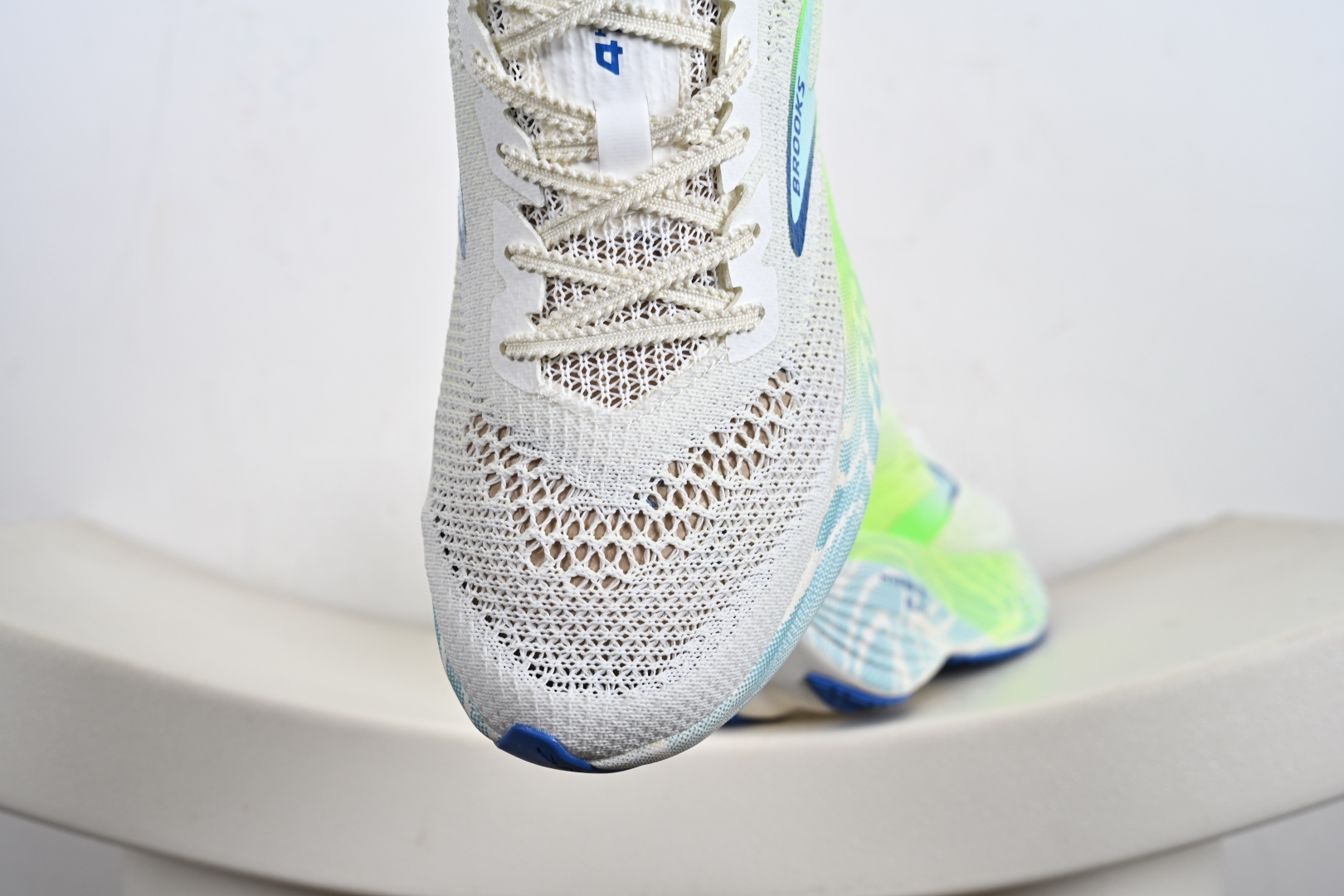 200 Brooks Hyperion Elite 4 PB 布鲁克斯龙卷风4 休闲透气缓震运动鞋 1000461D 488