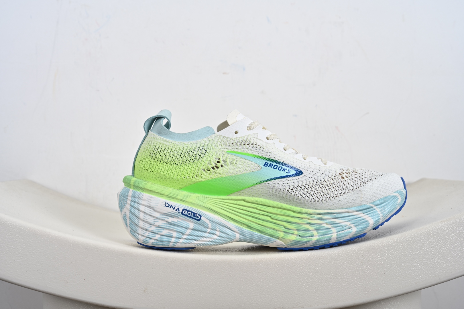 200 Brooks Hyperion Elite 4 PB 布鲁克斯龙卷风4 休闲透气缓震运动鞋 1000461D 488
